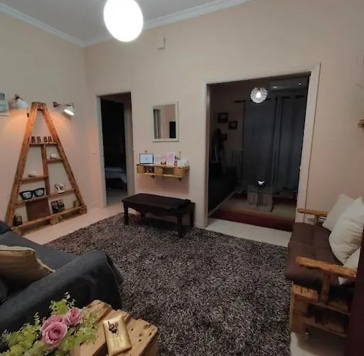 Nunu\'S House
